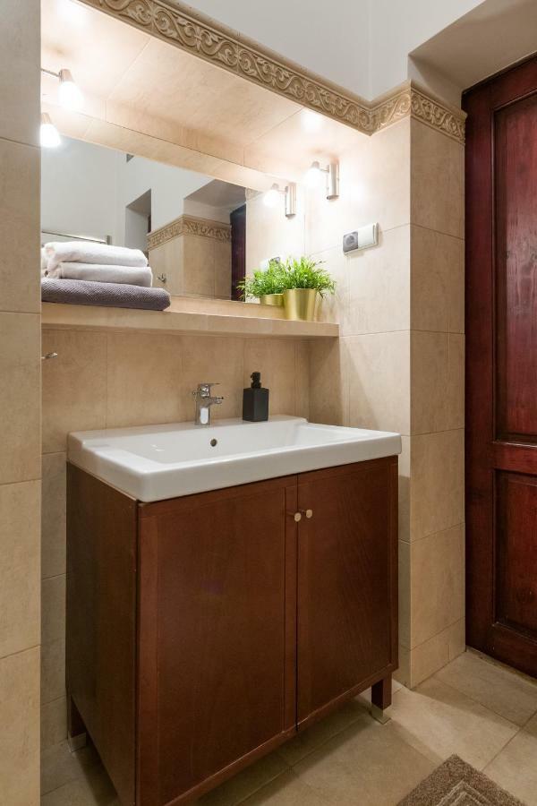 Belle Epoque Ii, Luxury 50m To Main Square Apartment Krakau